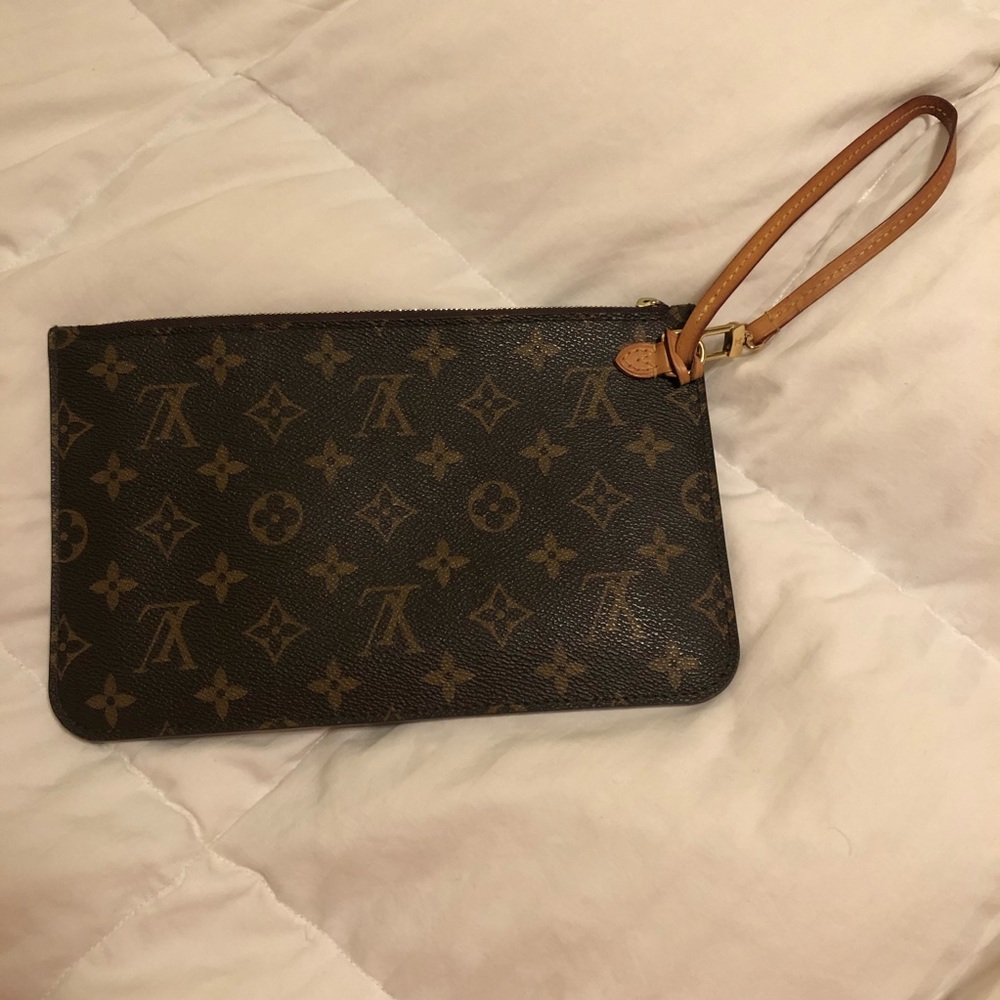 Louis voutton monogrammed pochette